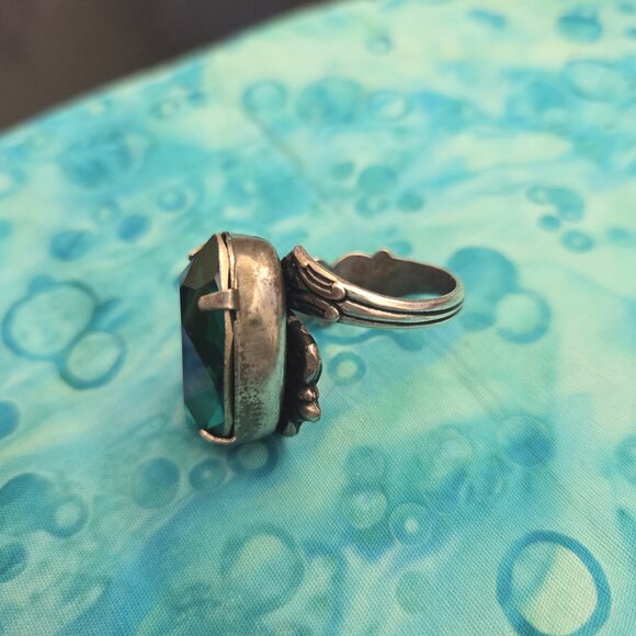 BellaLili Empress Maria Adjustable Silver Plated Swarovski Jewel Cocktail Ring - Picture 5 of 7